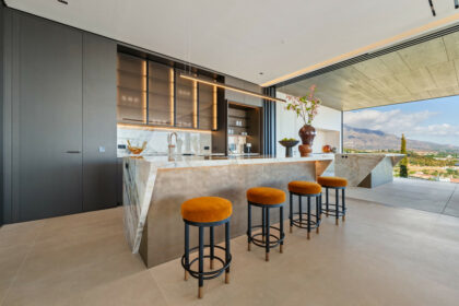 1151dcd864e97cb6cea565f88fbc00c8 - 37