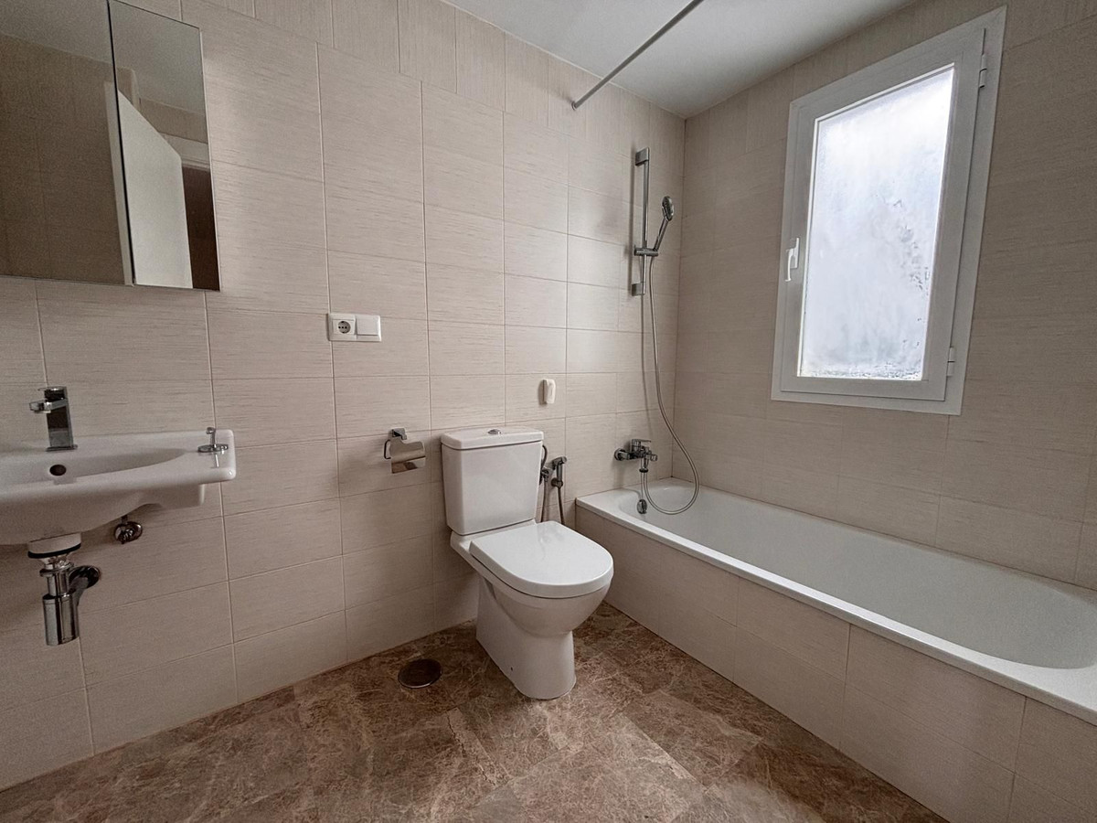 1181c66d0612ae94d4e645cccc6e1bc6 - 16