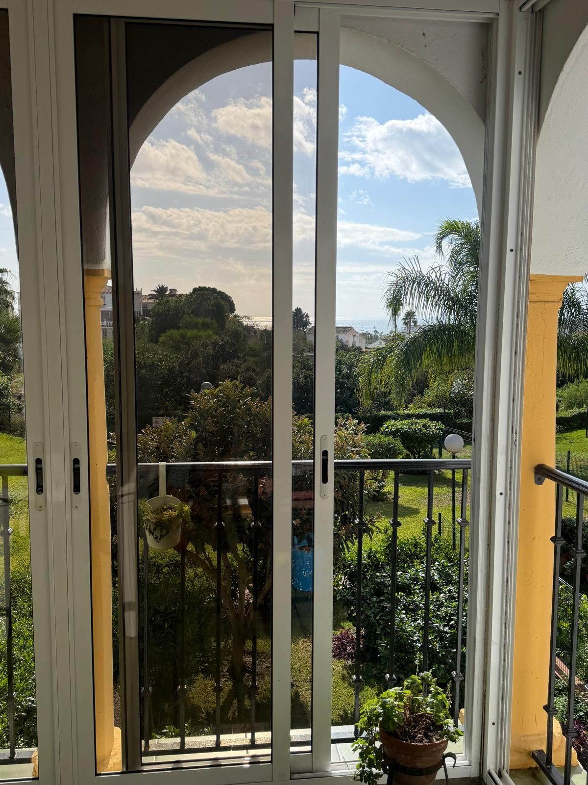 1196f8fefa232c6c70fef92e37b2f693 - 10