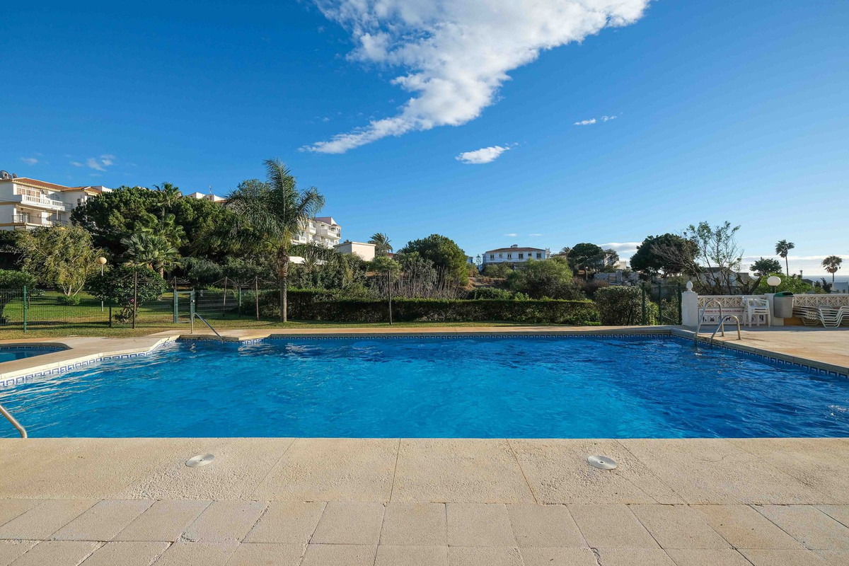 1196f8fefa232c6c70fef92e37b2f693 - 11