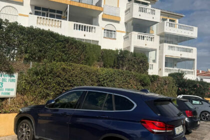 1196f8fefa232c6c70fef92e37b2f693 - 12