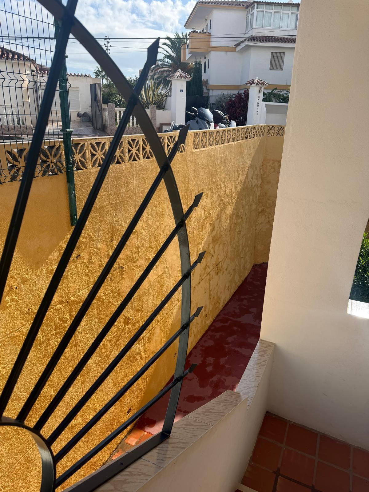 1196f8fefa232c6c70fef92e37b2f693 - 16