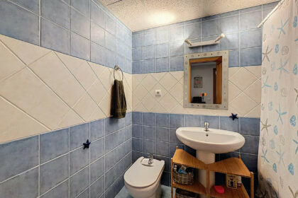 11c7d5be19872a4207c778ac068afc7e - 25