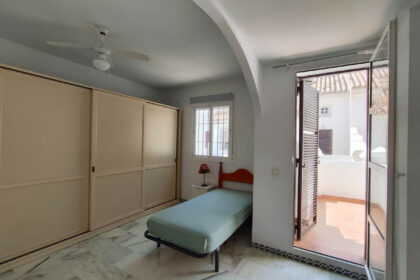 11d4cc01569e26d4ff9723edf4c4f3e8 - 12