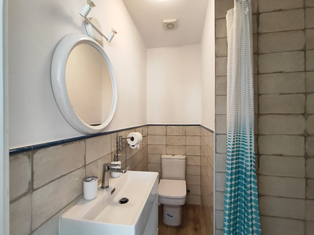 11d4cc01569e26d4ff9723edf4c4f3e8 - 17