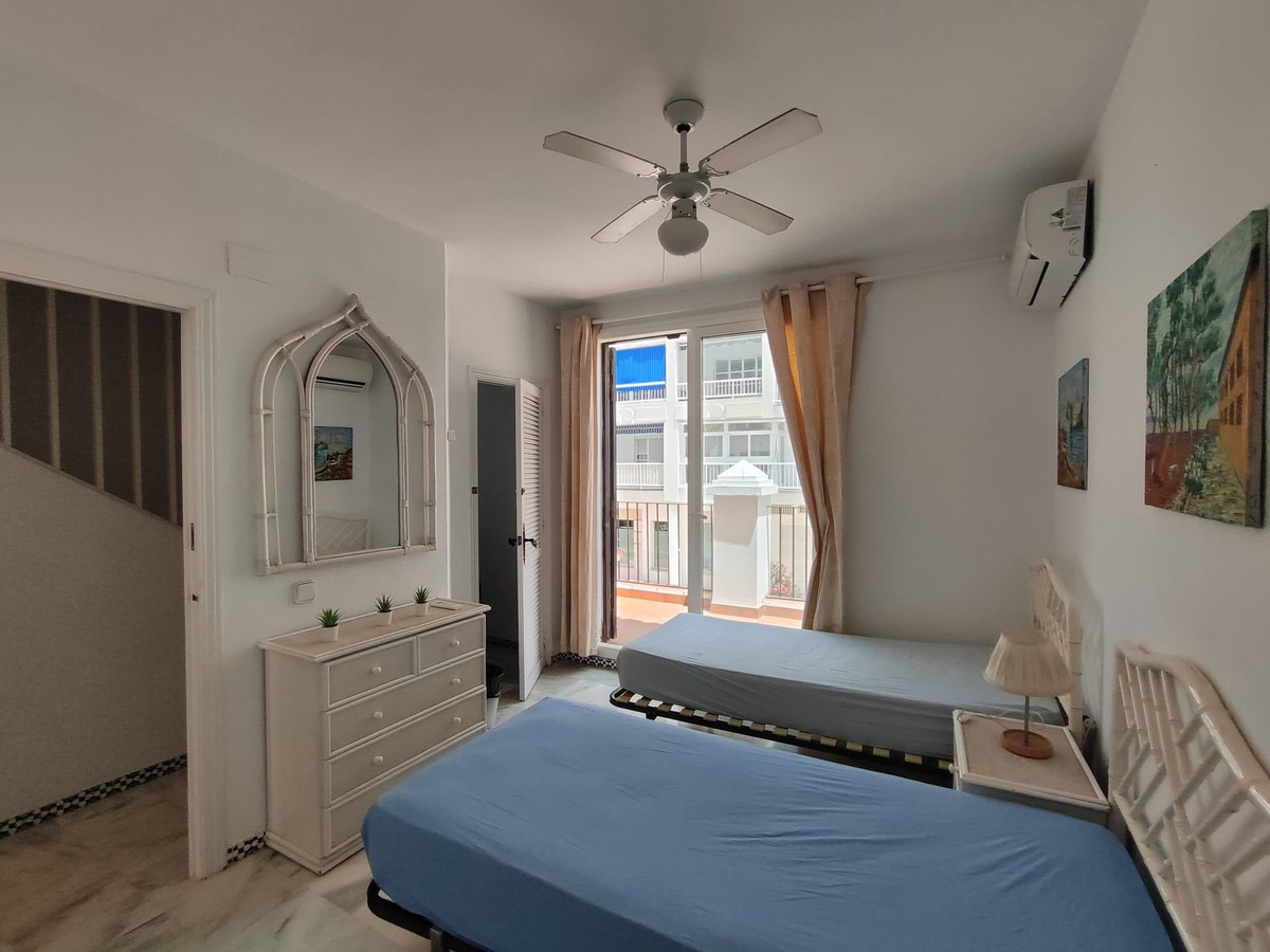 11d4cc01569e26d4ff9723edf4c4f3e8 - 22