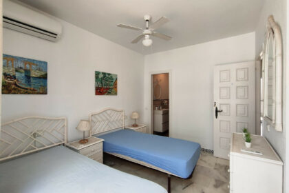 11d4cc01569e26d4ff9723edf4c4f3e8 - 26