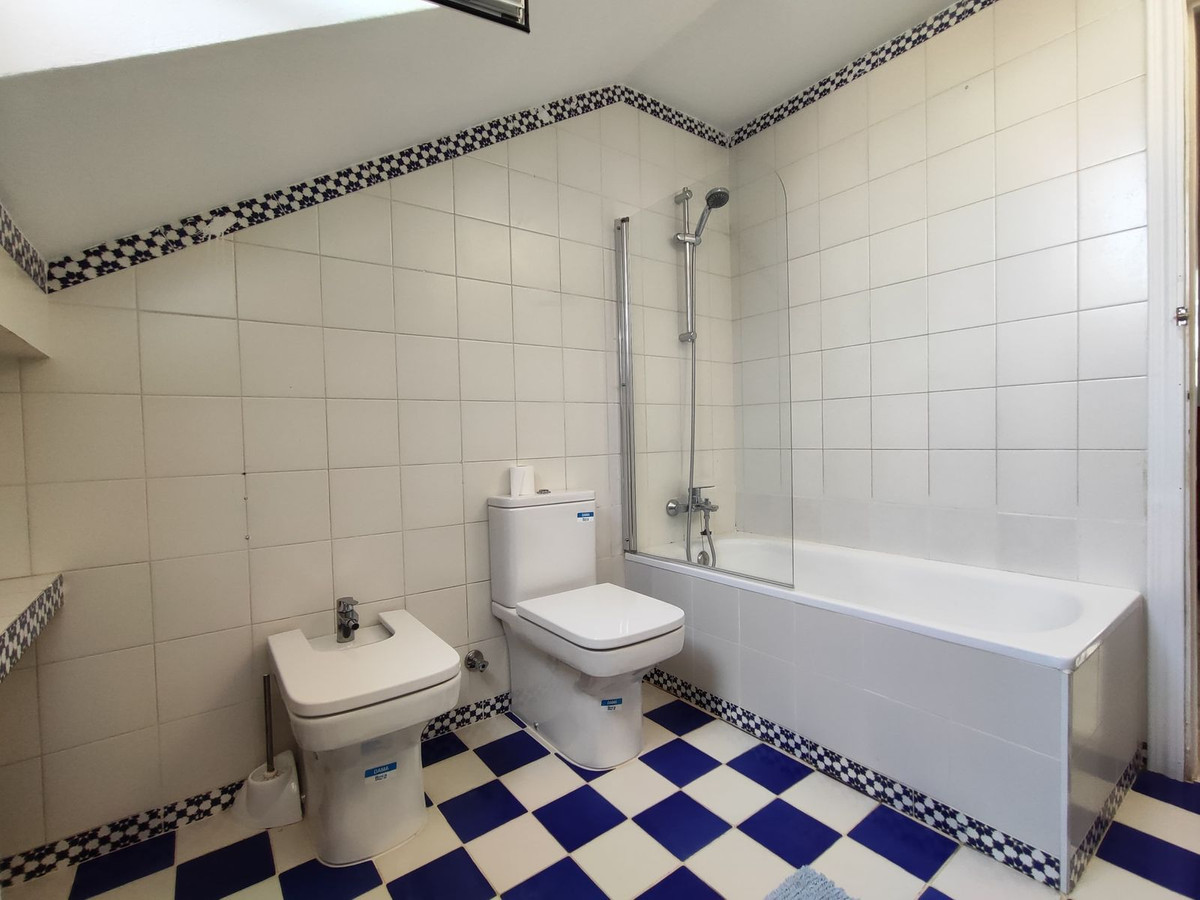 11d4cc01569e26d4ff9723edf4c4f3e8 - 27