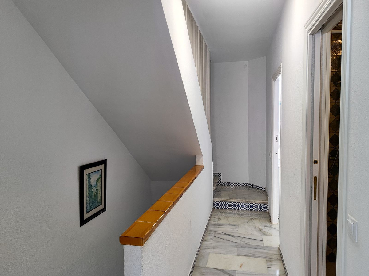 11d4cc01569e26d4ff9723edf4c4f3e8 - 50