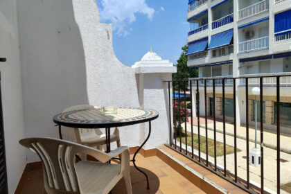 11d4cc01569e26d4ff9723edf4c4f3e8 - 72