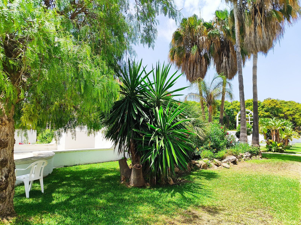 11d4cc01569e26d4ff9723edf4c4f3e8 - 76