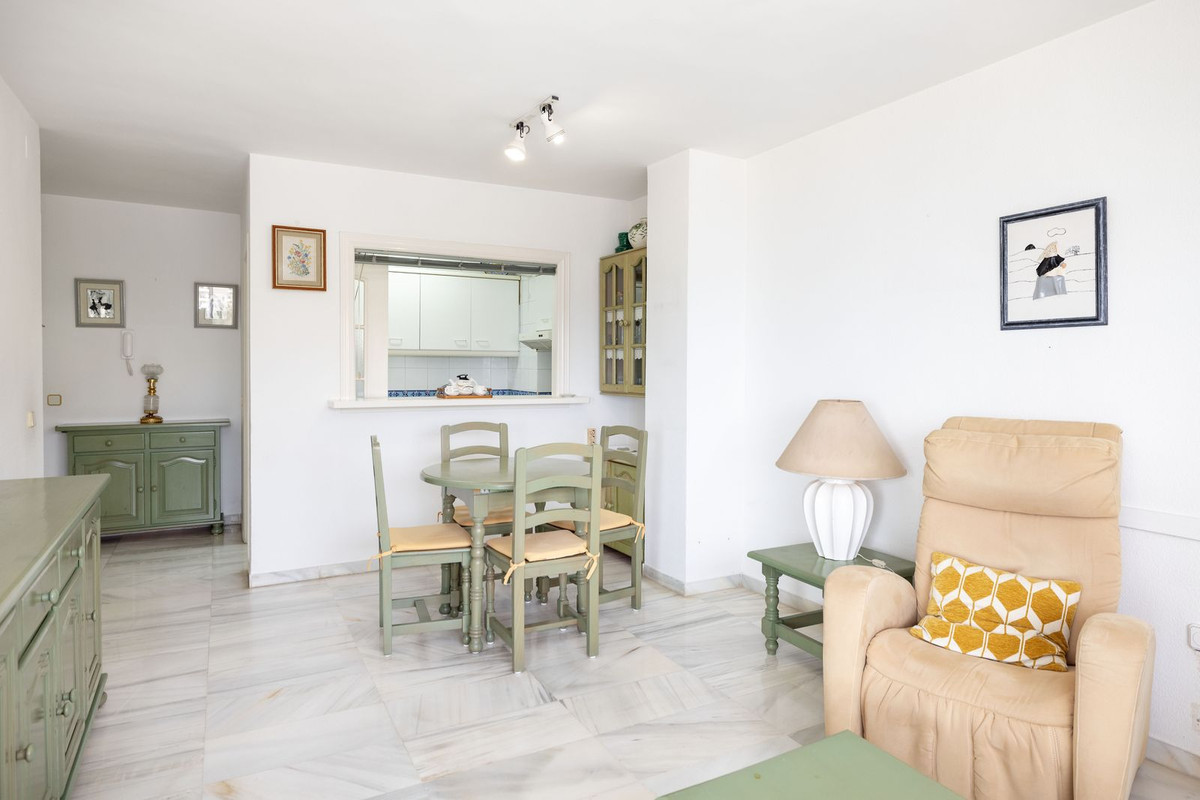 11e732edccc2002ea98e25ac8b3c9912 - 18