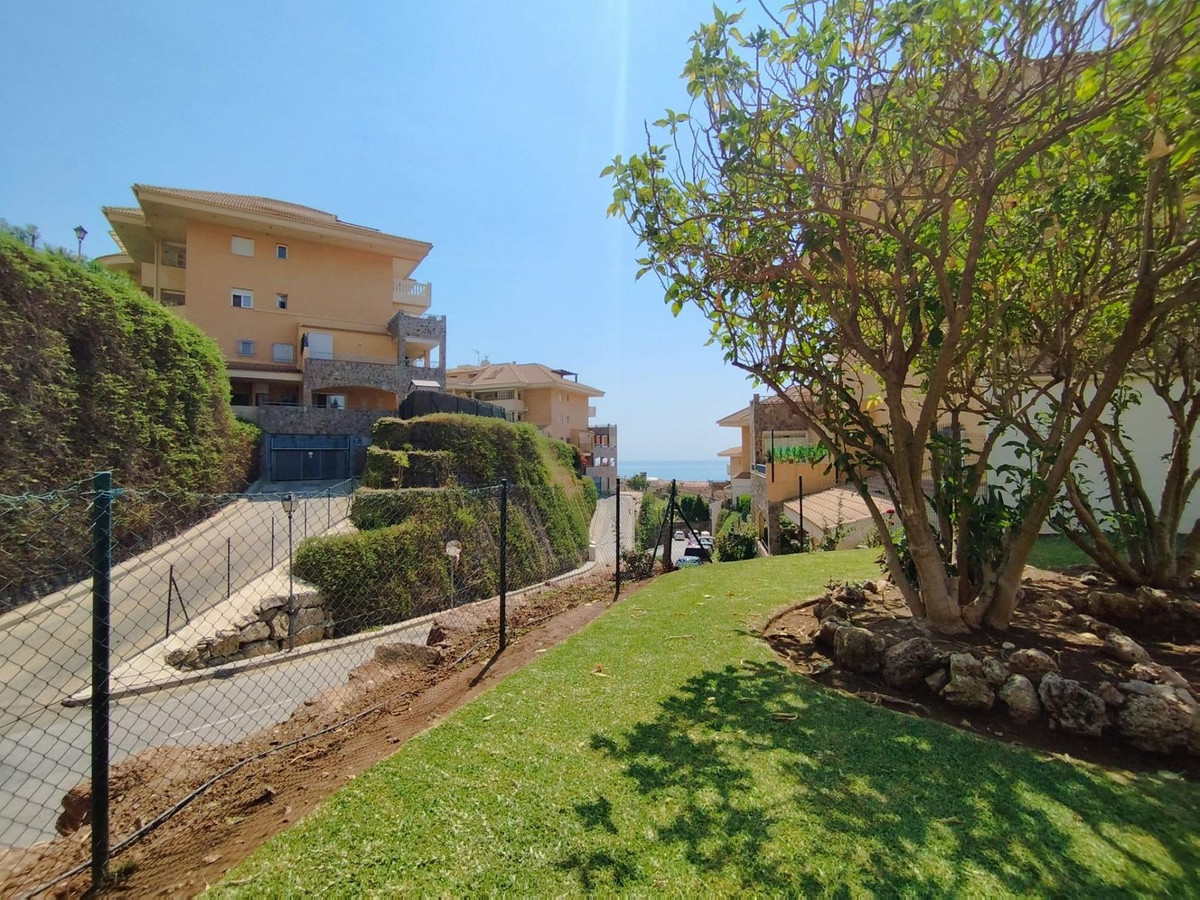 12e1a995ac0ed1bc30de6a89dfeb347a - 25