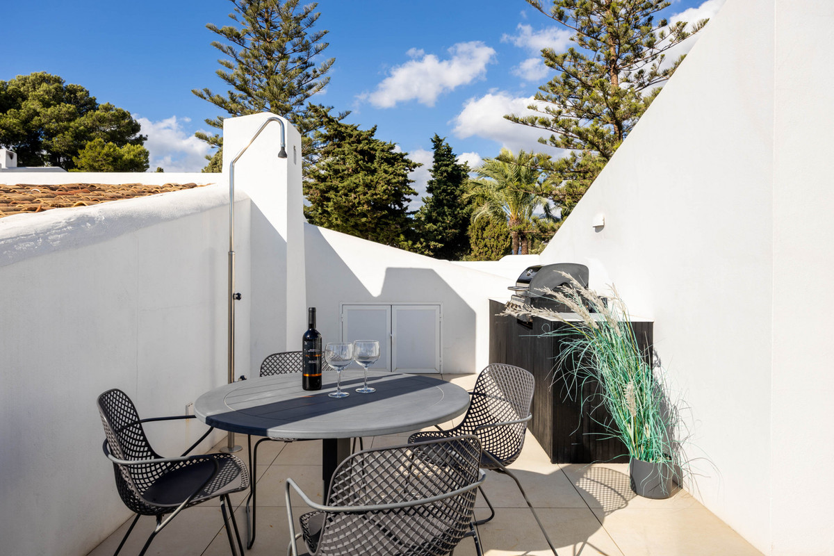 13b68b14343c2261474f3497a88e3e9f - 19