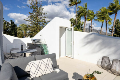 13b68b14343c2261474f3497a88e3e9f - 20