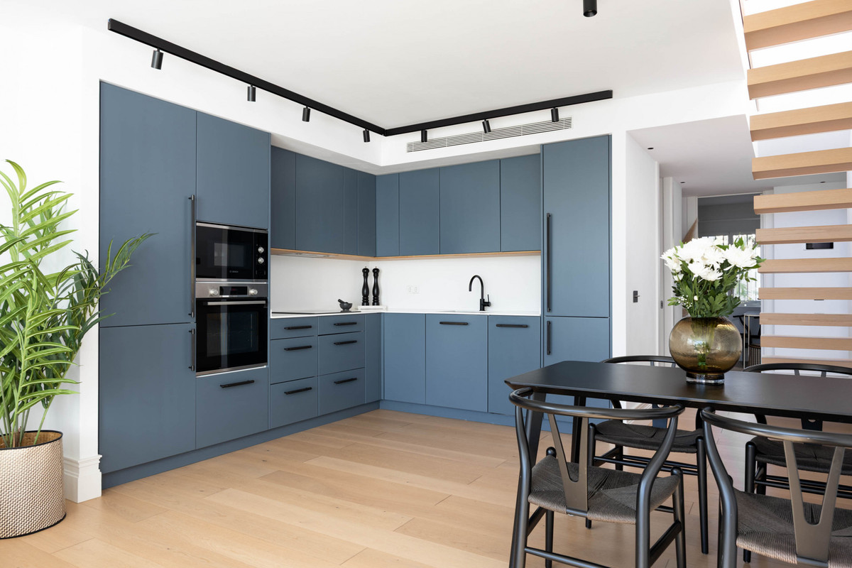 13b68b14343c2261474f3497a88e3e9f - 8