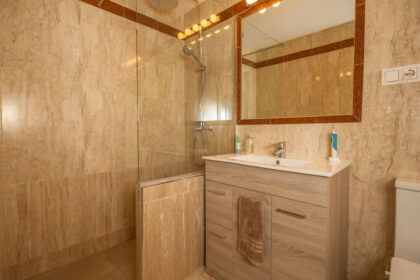 14406bf9f3c2a23825b8bb2fe36cf99d - 9