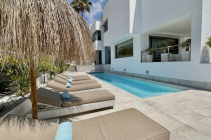 151fa65fabb9b95c0d3c77fb1f73a2bc - 1