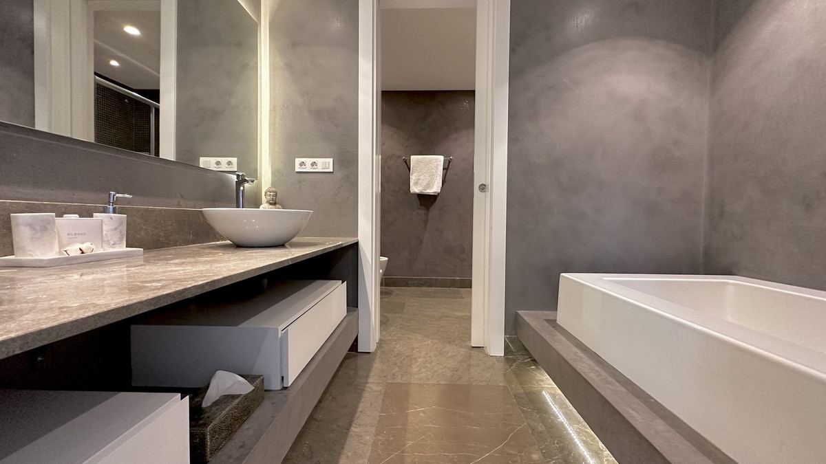 151fa65fabb9b95c0d3c77fb1f73a2bc - 11