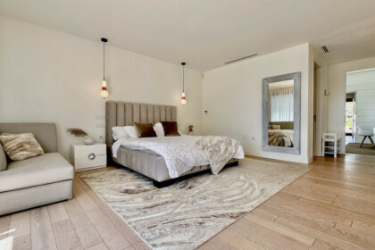 151fa65fabb9b95c0d3c77fb1f73a2bc - 18