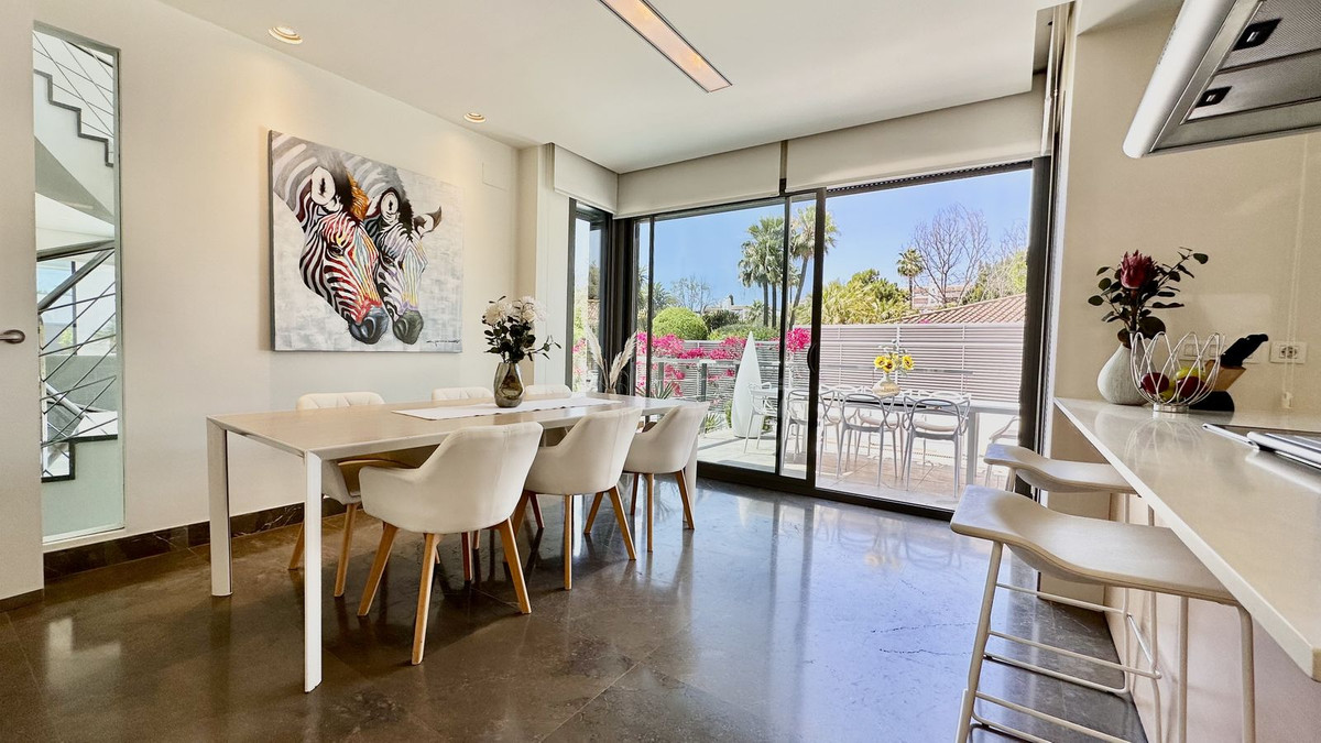 151fa65fabb9b95c0d3c77fb1f73a2bc - 27