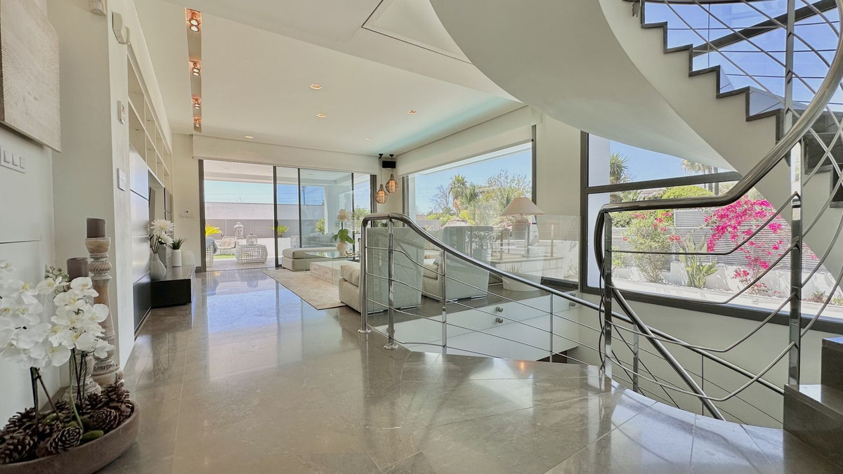 151fa65fabb9b95c0d3c77fb1f73a2bc - 3