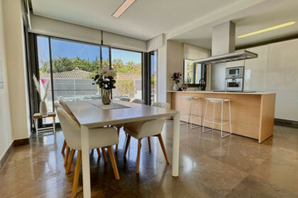 151fa65fabb9b95c0d3c77fb1f73a2bc - 4