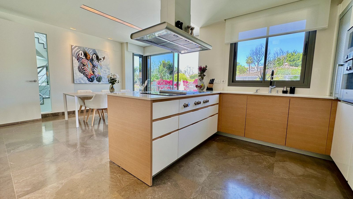 151fa65fabb9b95c0d3c77fb1f73a2bc - 5