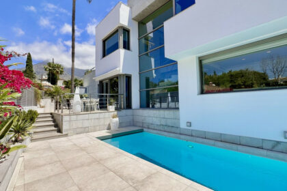 151fa65fabb9b95c0d3c77fb1f73a2bc - 9