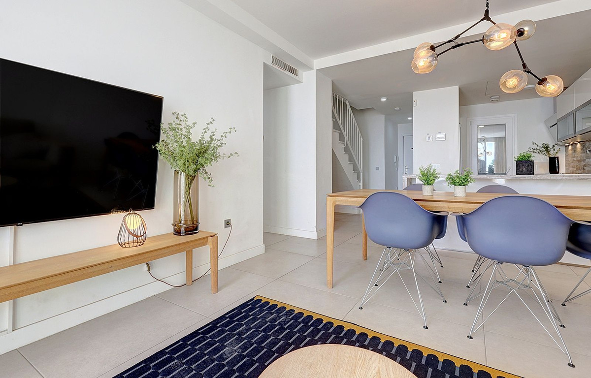 15455f762ab7deafad4b27f7db602923 - 22