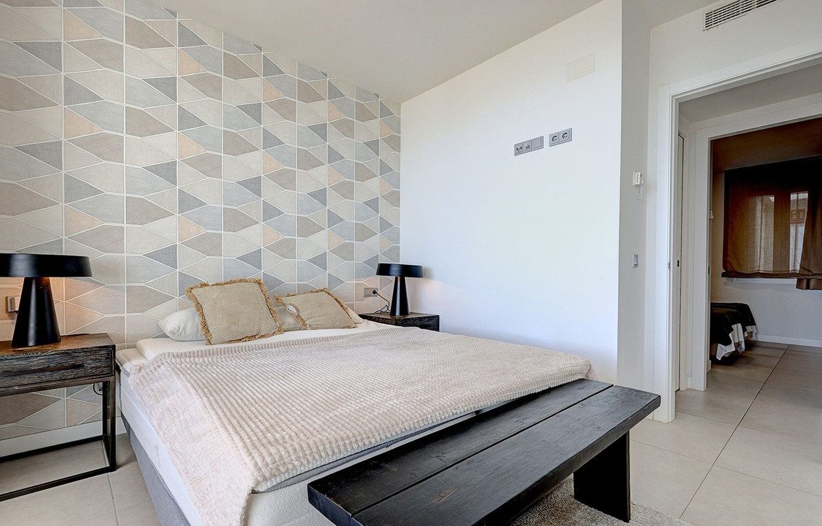 15455f762ab7deafad4b27f7db602923 - 33