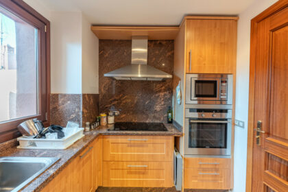 157f16301e57432ae8ccbc5356ac694a - 16