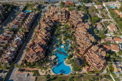 157f16301e57432ae8ccbc5356ac694a - 19