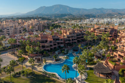 157f16301e57432ae8ccbc5356ac694a - 2