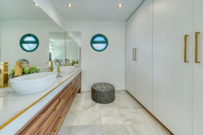 15bd668bb046749d1f746a4b840a5f78 - 15