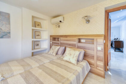 15bd668bb046749d1f746a4b840a5f78 - 16