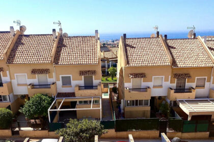 15c2390f4eb91ed6980bdf9f248ce3c3 - 37