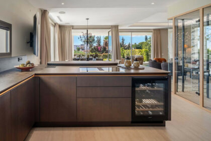 1672a5adbad3151db651e32df49701af - 12