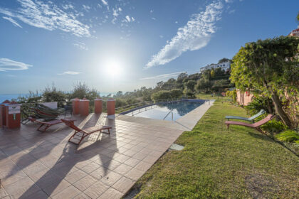 16cb432d9ec612d406571b466ec509bb - 14