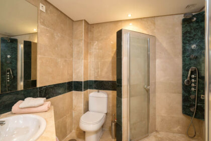 16d431aa78680a50c9c4fb12abc85012 - 10