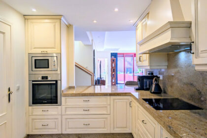 174c562c59cc9022683c4c081b49314c - 20