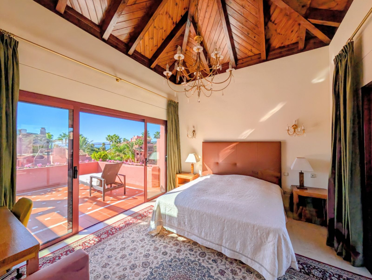 174c562c59cc9022683c4c081b49314c - 23