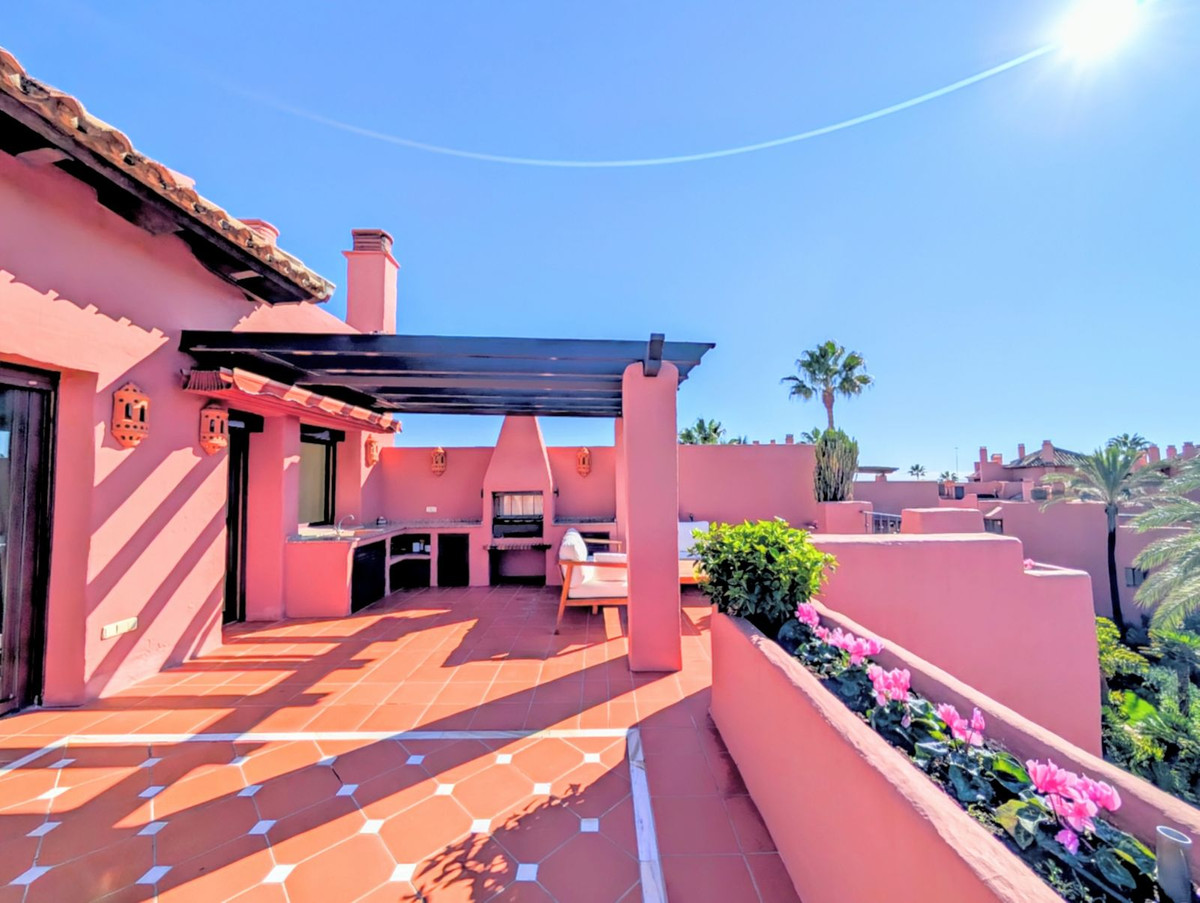 174c562c59cc9022683c4c081b49314c - 27