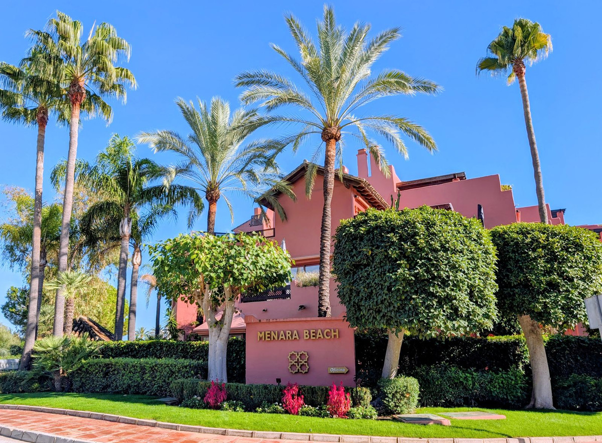 174c562c59cc9022683c4c081b49314c - 3