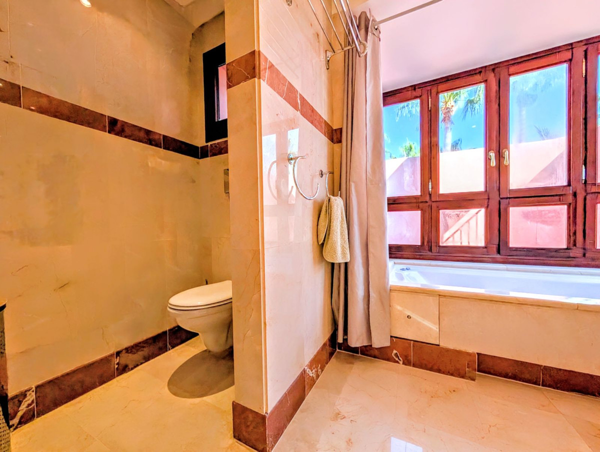 174c562c59cc9022683c4c081b49314c - 30