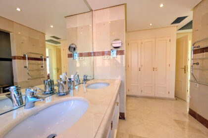 174c562c59cc9022683c4c081b49314c - 31