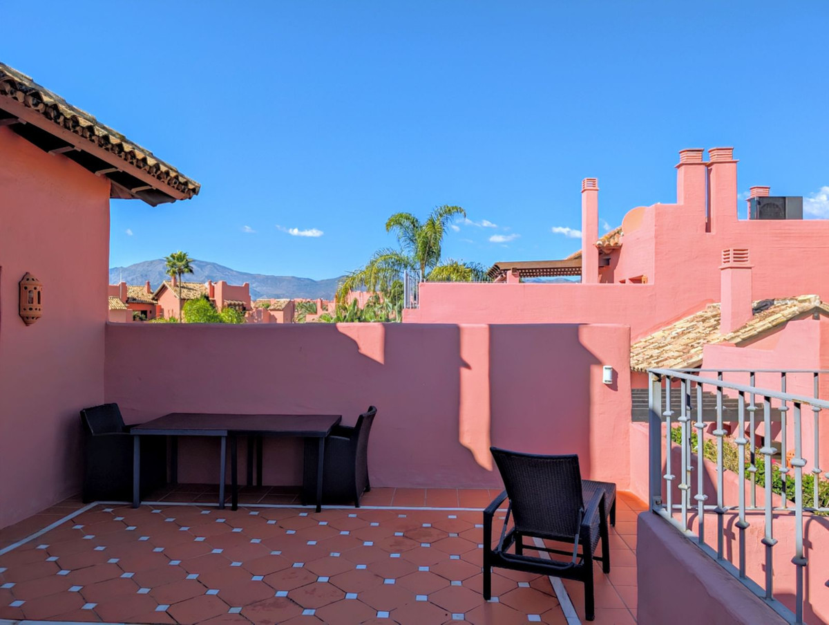 174c562c59cc9022683c4c081b49314c - 33