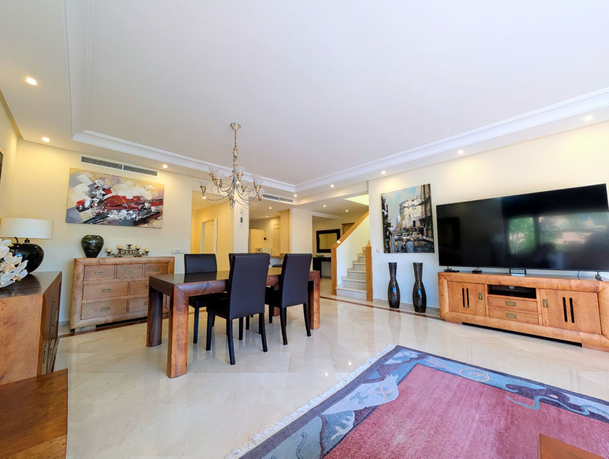 174c562c59cc9022683c4c081b49314c - 9