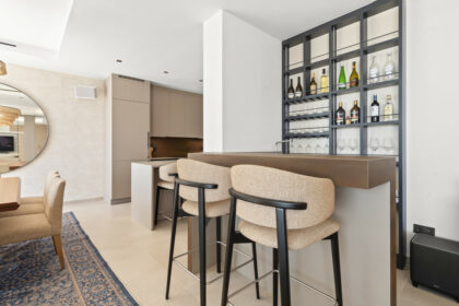 176e3860119c48ac593c8240f4659232 - 10