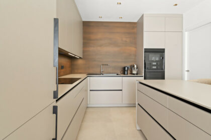 176e3860119c48ac593c8240f4659232 - 14